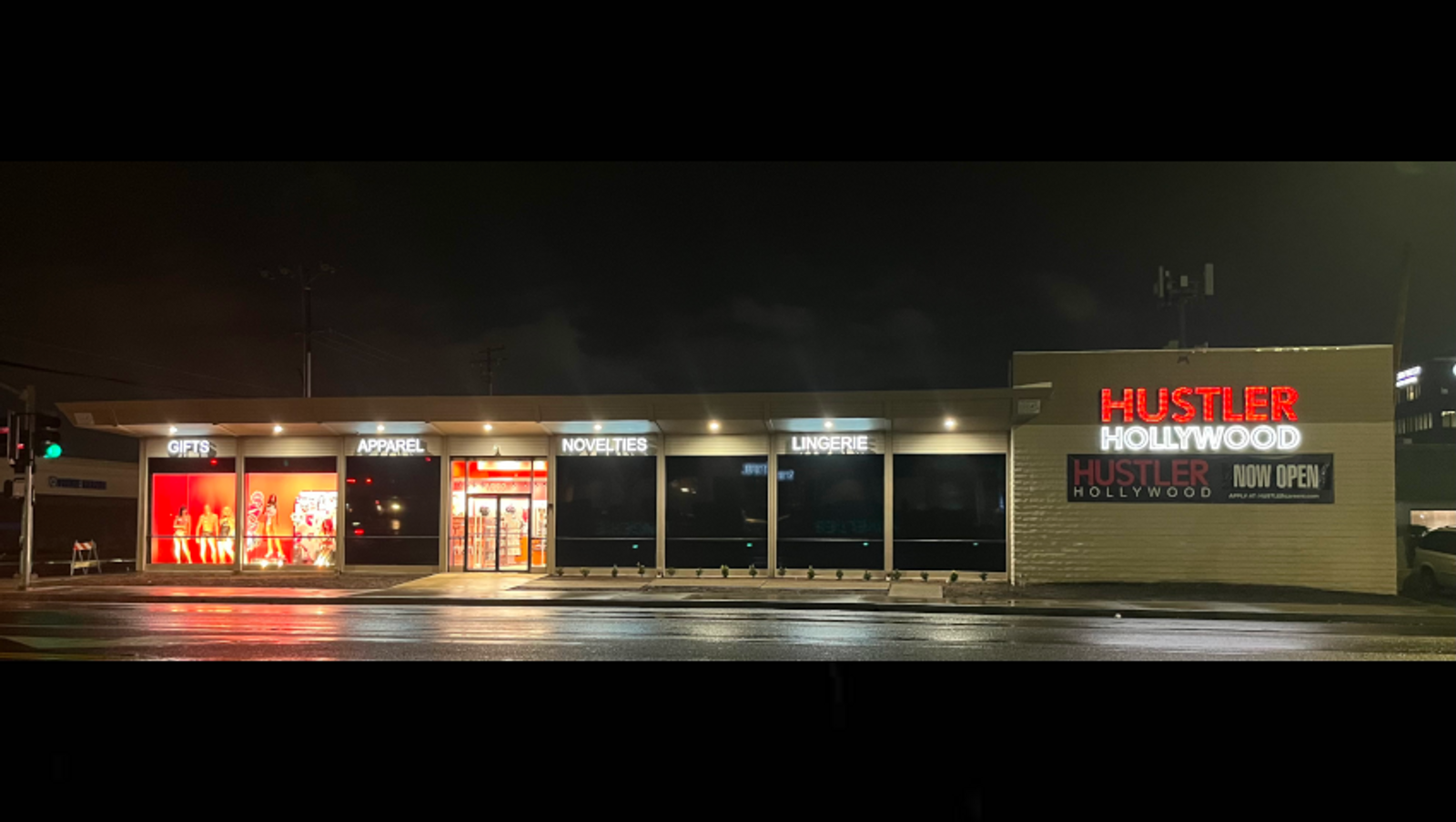 Hustler Hollywood Opens in Modesto