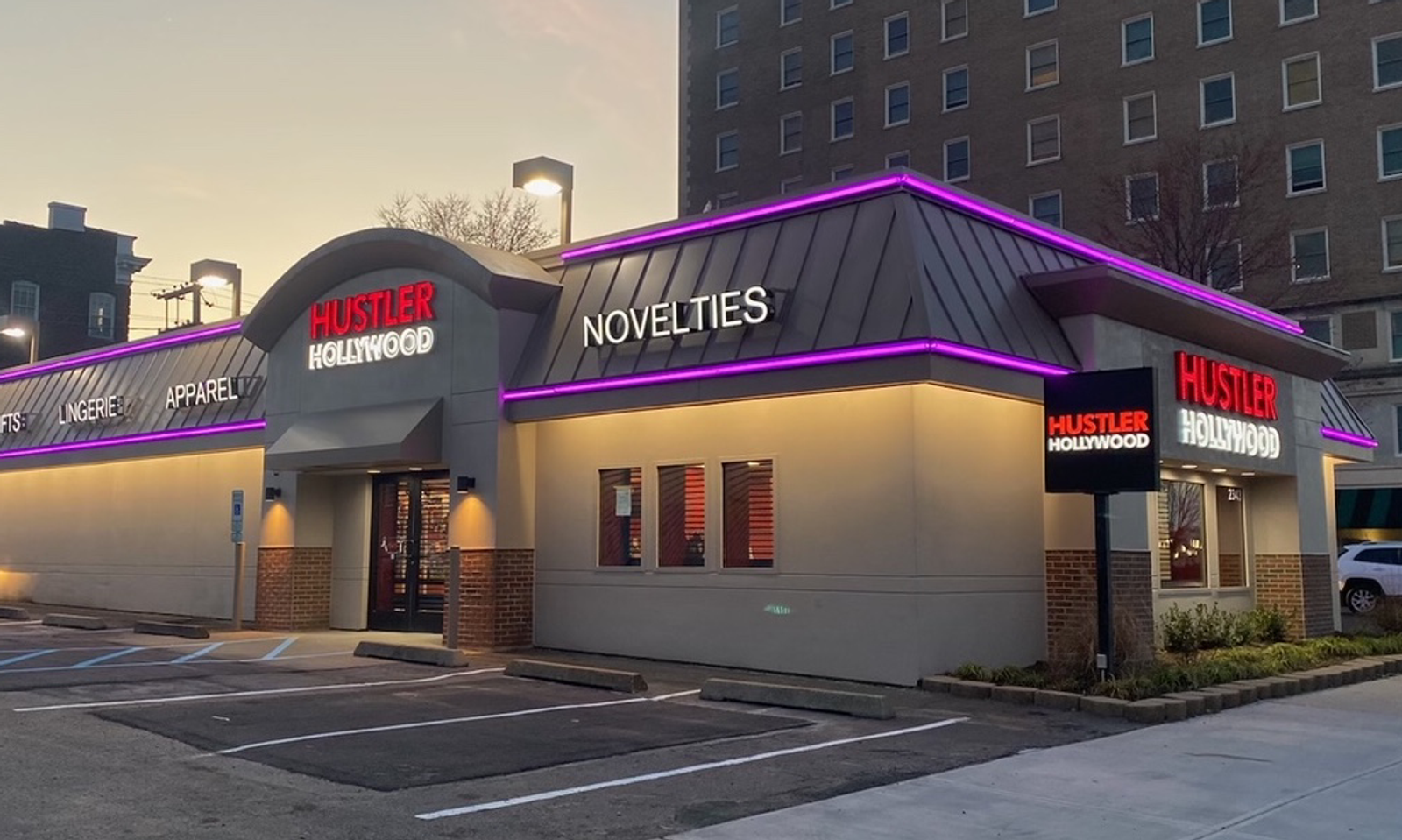 Hustler Hollywood Opens Richmond, Virginia Location