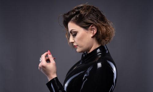 Dominatrix Countess Diamond Launches Revamped Website