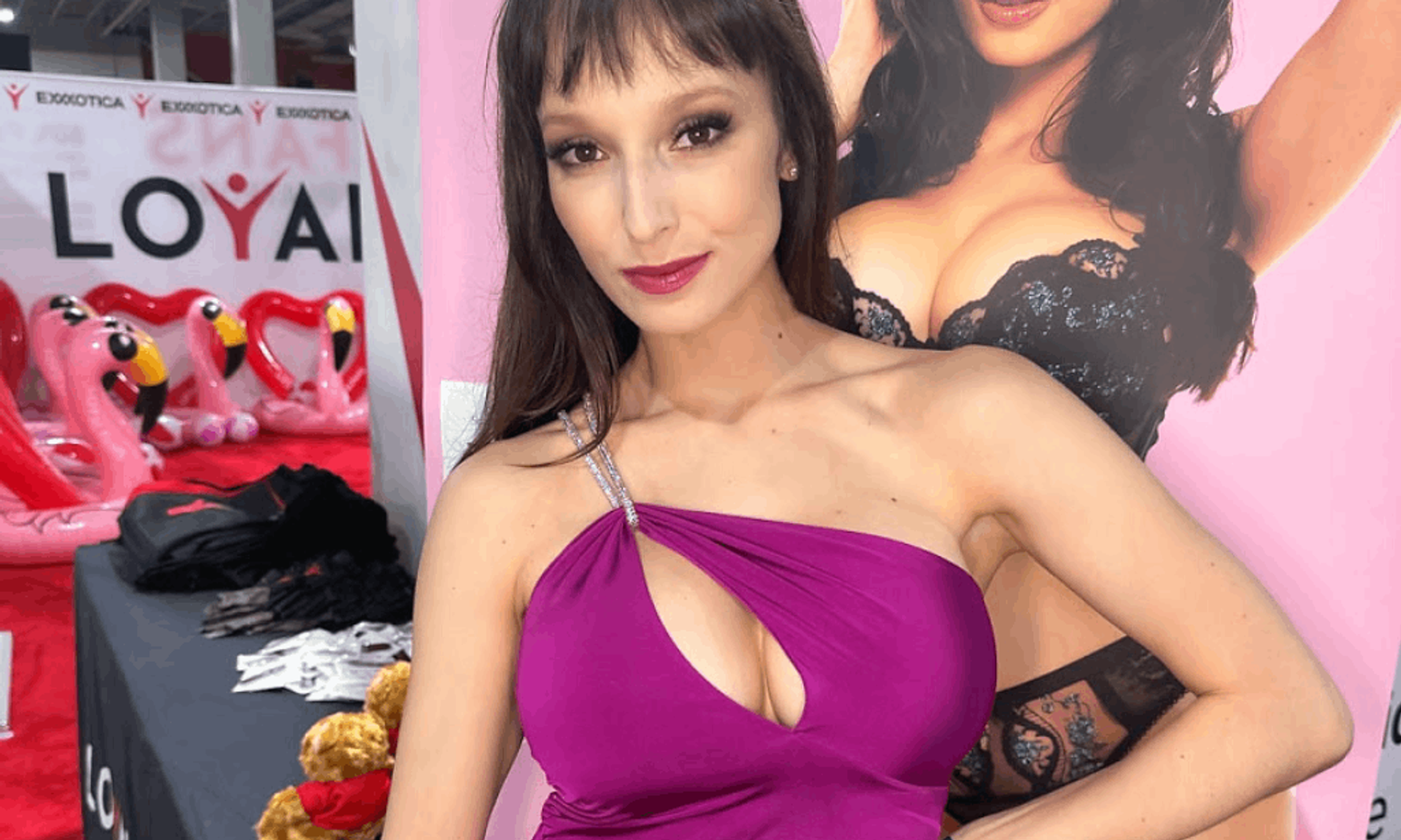 Lexi Luna's Exxxotica Expo Appearance Sparks Social Media Boost