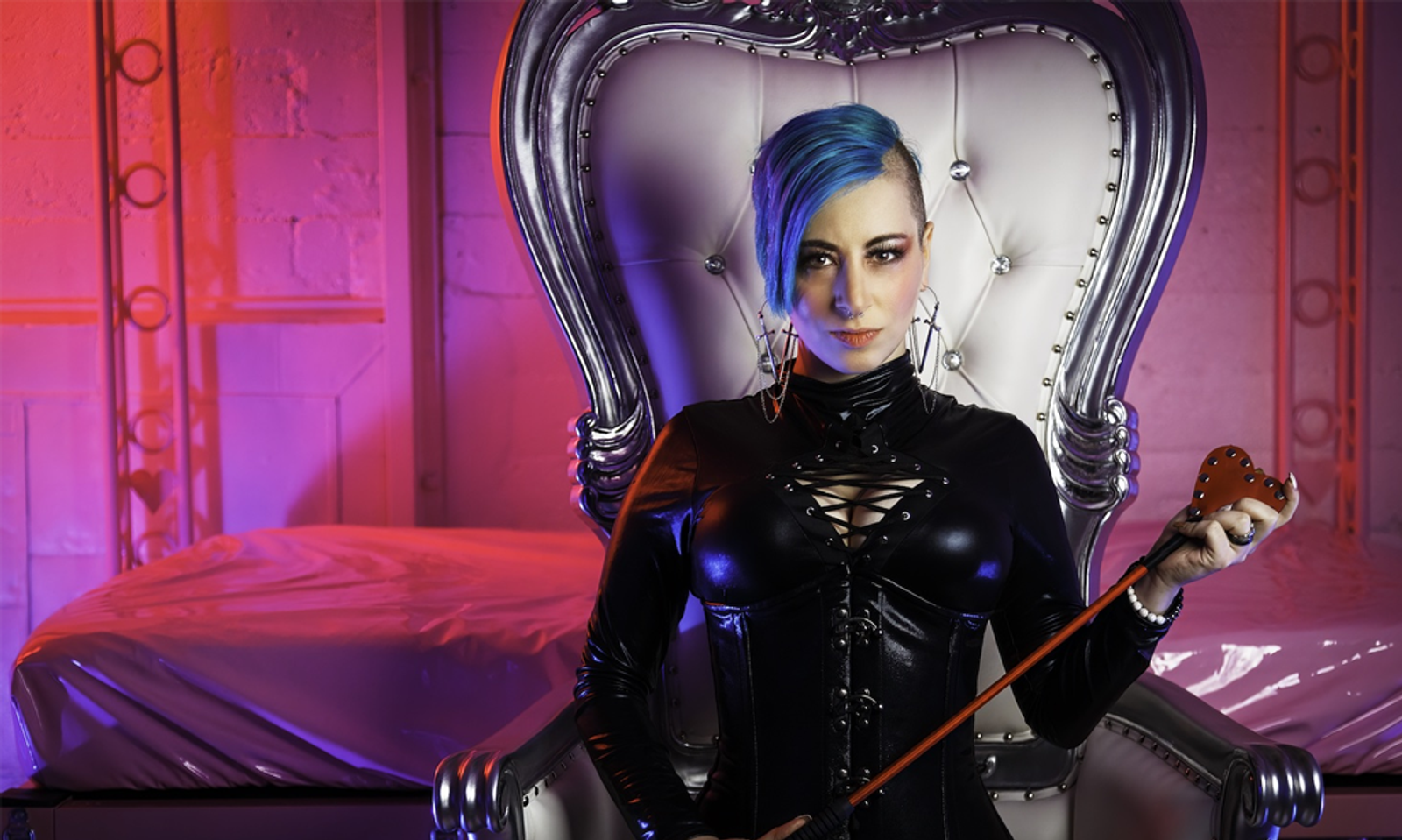 Goddess Lilith Set to Attend Fetish Con, Open for Collaborations