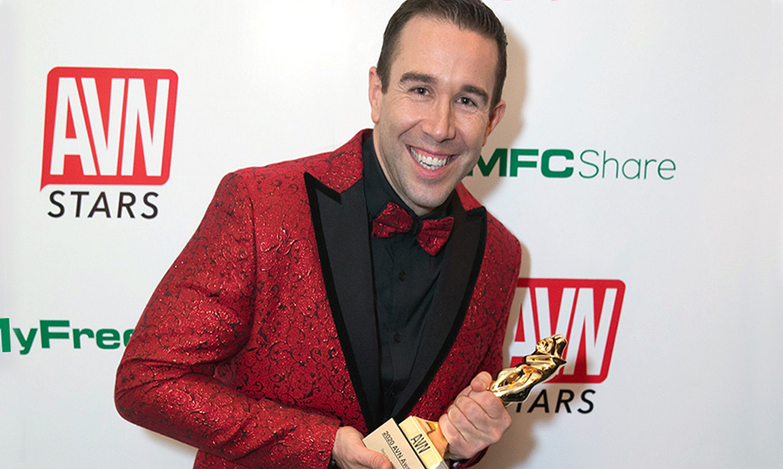 Will Pounder Takes Home AVN’s Best Male Newcomer Award