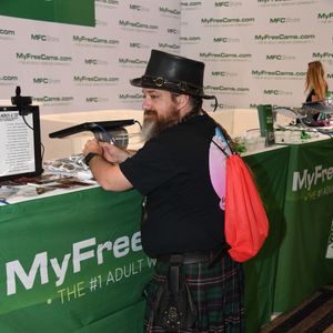 2020 AVN Expo - MyFreeCams - Image 607969