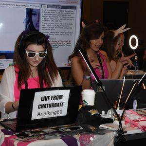 2020 AVN Expo - Chaturbate & ManyVids - Image 607851