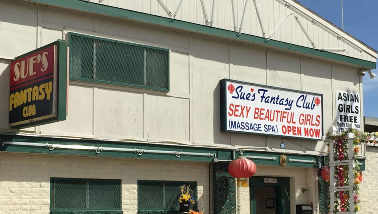 Sue's Fantasy Club - Adult Entertainment Club in Elko