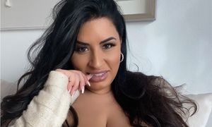 Sofia Rose Wins Second AVN Fan Award for Favorite BBW Star