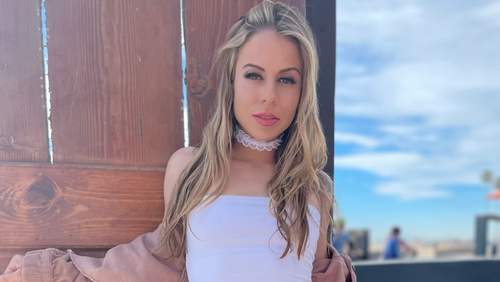 Fresh Faces: Summer Vixen