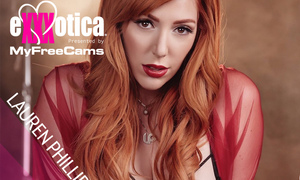 Lauren Phillips Joins Kinbaku Studio Booth at Exxxotica Chicago