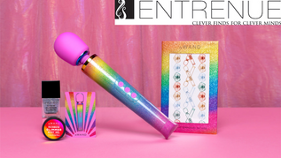 Entrenue Ships COTR's Rainbow Ombré Glitter Wand