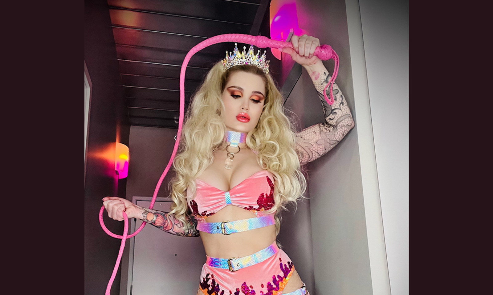 Violet Doll Featured in Kink Queens' Fall 2022 Issue