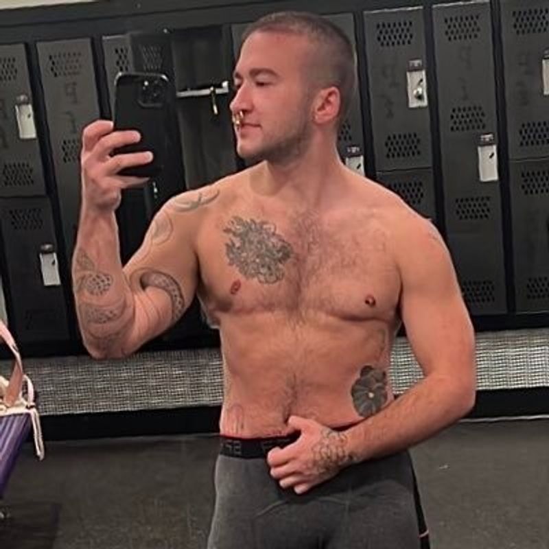 Ari Koyote (Ari Samuel)