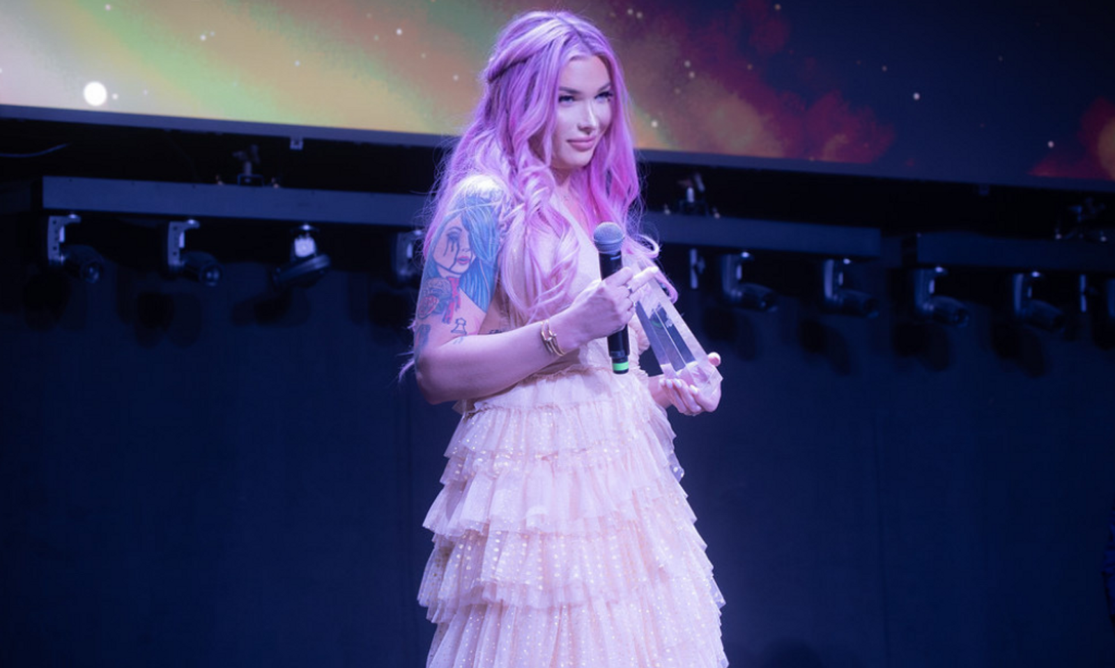 Aubrey Kate Receives Lifetime Achievement Award From the TEAs