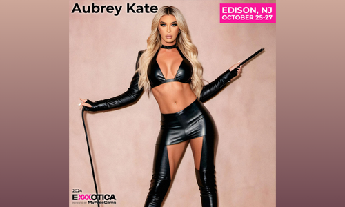 Aubrey Kate Makes First Appearance at Exxxotica Expo New Jersey