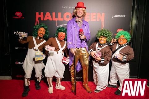 'Pillow Talk With Ryan' x Kirgo Halloween Festival | AVN