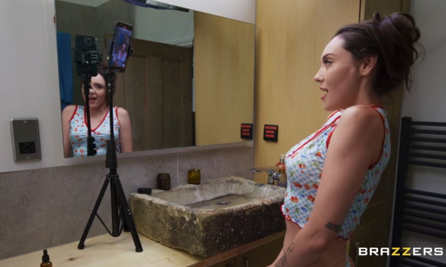 Catherine Knight Returns to Brazzers for New Scene