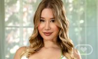 Amalia Davis Headlines at Virtual Real Passion