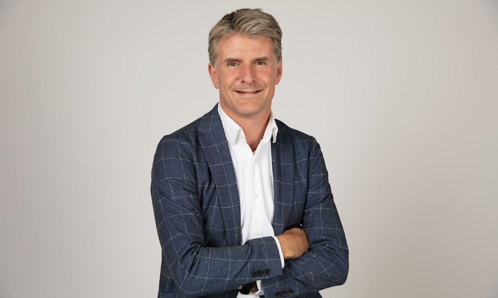 EQOM Announces Departure of CEO Marc van Boven