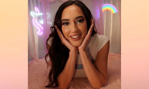 Chloe Amour Seeks Fan Noms for Cammy Awards