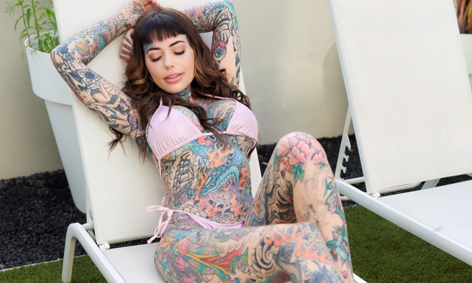 TigerLilly Stars in All-Girl Three-Way at Alt Erotic