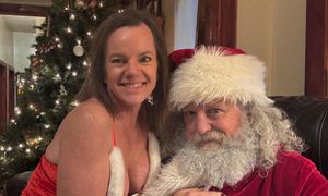 Ms. Amanda Celebrates With Christmas Eve Release ‘Santa’s Treat’