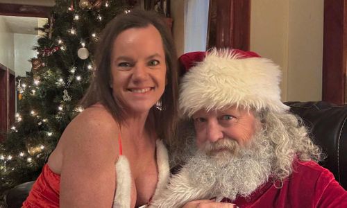 Ms. Amanda Celebrates With Christmas Eve Release ‘Santa’s Treat’