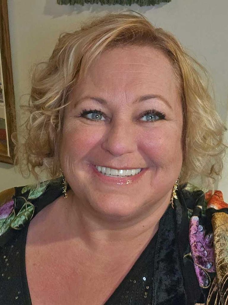 Molly Romeo (Holiday Products Marketing)