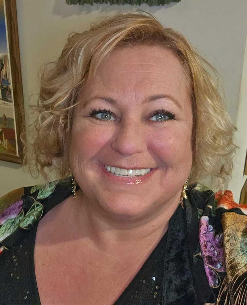 Molly Romeo (Holiday Products Marketing)