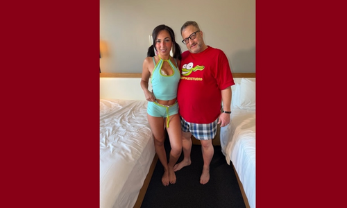 Mira Luv Performs Three-Way for TadpoleXStudio