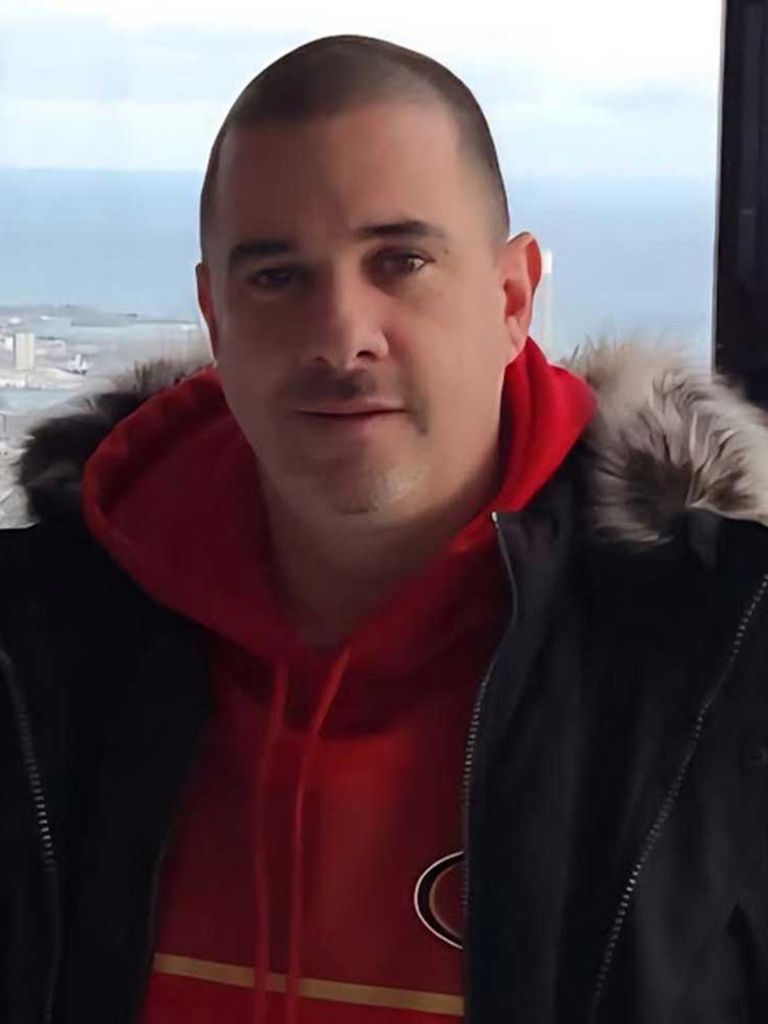 Chris Armstrong (Holiday Product Road)