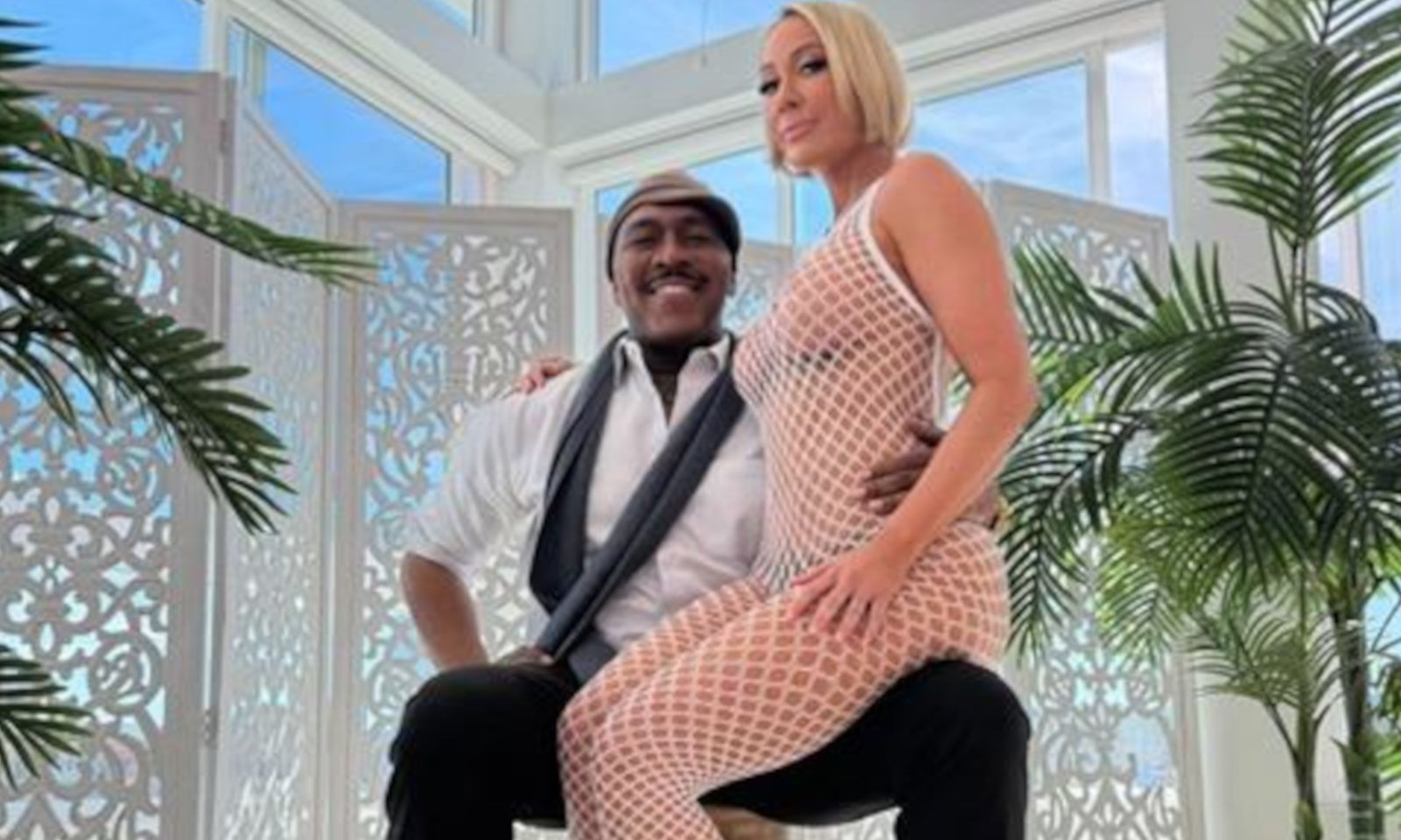 Mellanie Monroe Takes On Dredd on OnlyFans