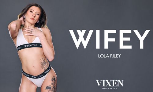 Wifey Features Lola Riley, Husband Devon, Hollywood Cash