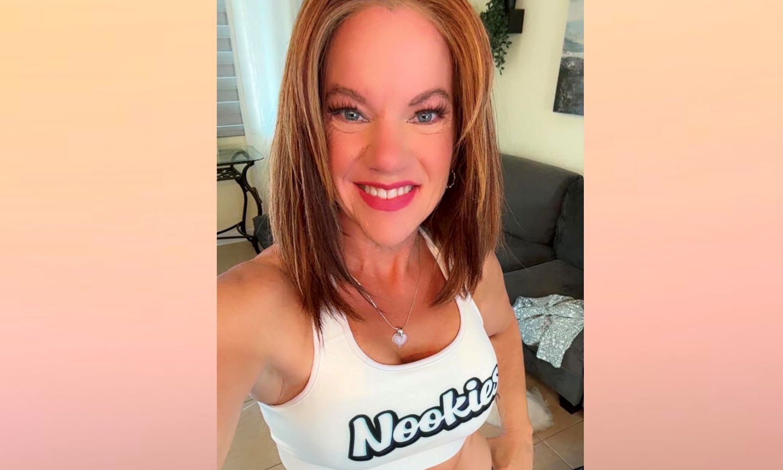Ms. Amanda 'Unleashes Her Inner Cougar' at Nookies
