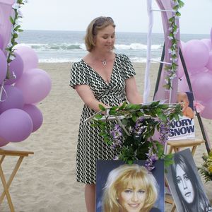 Marilyn Chambers Memorial - Image 76173