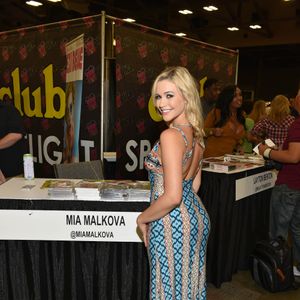 Exxxotica Columbus (Day 1) - Image 450108