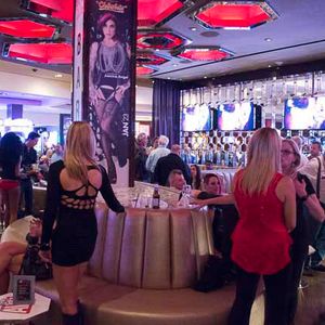 AEE 2016 - Industry Cocktail Party (Gallery 1) - Image 392238