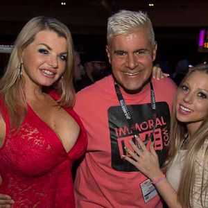AEE 2016 - Industry Cocktail Party (Gallery 1) - Image 392277