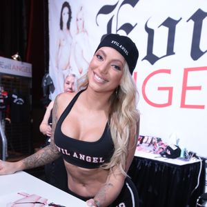 2017 AVN Expo - Day 3 Highlights - Image 487251
