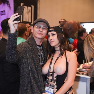 2018 AVN Expo - Day 3 (Gallery 3) - Image 551486