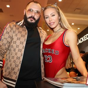 2018 AVN Expo - Day 3 (Gallery 1) - Image 559874