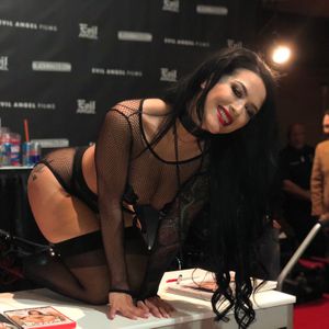 2018 AVN Expo - Faces at the Show (Gallery 2) - Image 565312