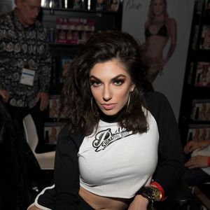 2019 AVN Show & Vixen Booth - Image 587967