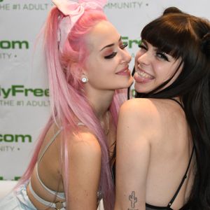2019 AVN Adult Entertainment Expo - Cams, Clips and More - Image 586967