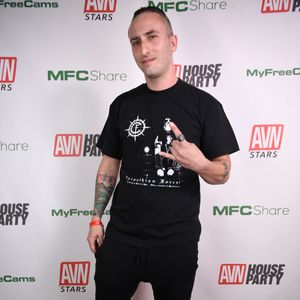 AVN House Party (Gallery 4) - Image 593813