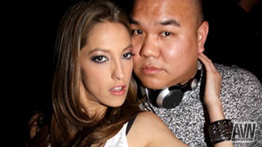 Jenna Haze gets a DJ lesson