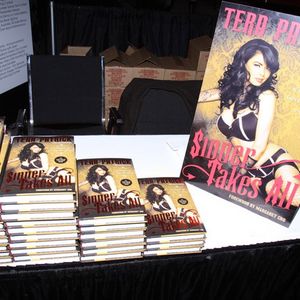 Tera Patrick Book Signing 'Sinner Takes All' at AEE 2010 - Image 112527