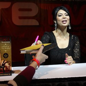 Tera Patrick Book Signing 'Sinner Takes All' at AEE 2010 - Image 112545