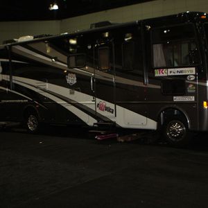 Porn Star Road Trip Tour Bus Shoot By EMM Report - Image 190059