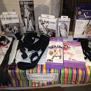 Ladies Night at Barnett Ave. Adult Superstore - Image 229569