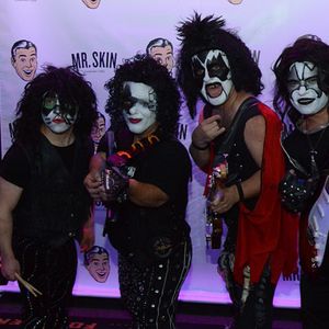 Internext 2013 - Mr Skin’s Mini Golf with Mini Kiss - Image 254895