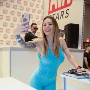 2020 AVN Expo - Day 1 (Gallery 3) - Image 599750
